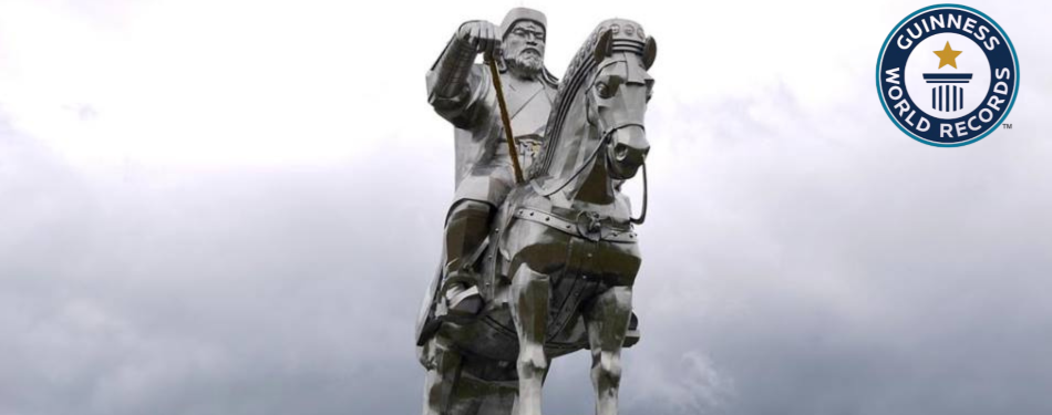 Equestrian statue of Genghis Khan