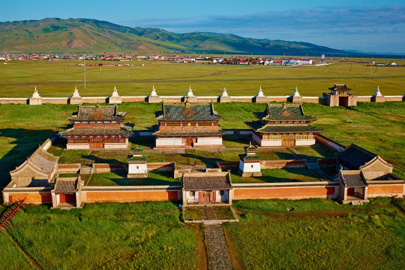 Karakorum & Elsen Tasarkhai sand dunes